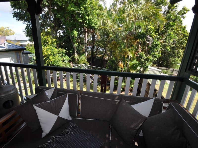 34 Haig Street, Wynnum West QLD 4178