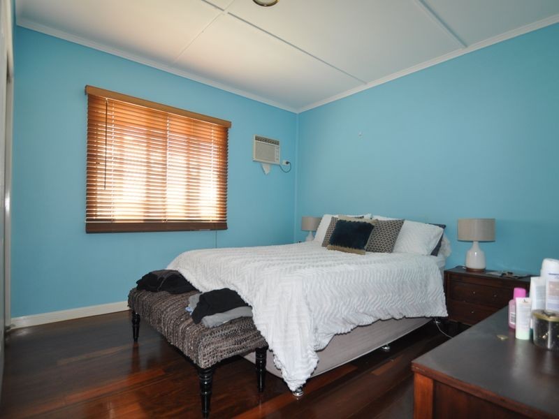 34 Haig Street, Wynnum West QLD 4178