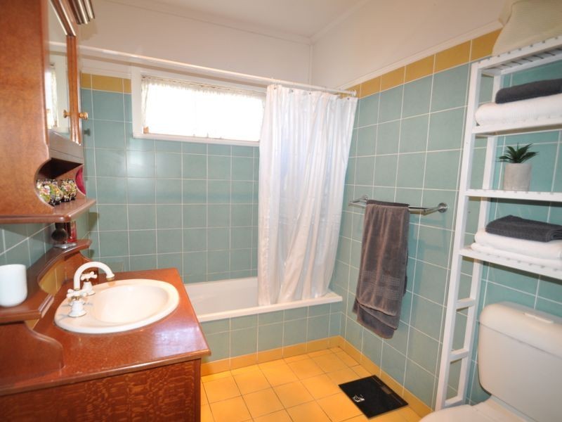 34 Haig Street, Wynnum West QLD 4178