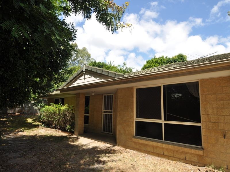 76 Sandycamp Road, Wynnum QLD 4178