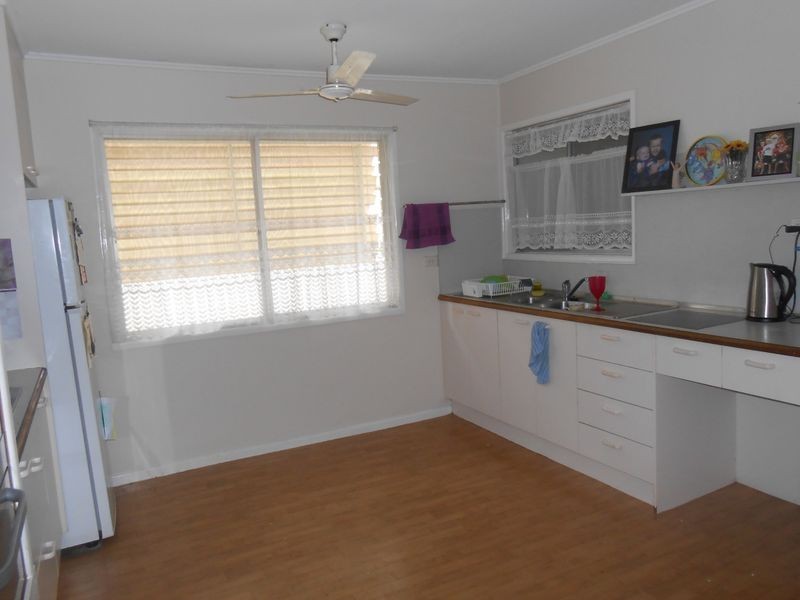 42 Sibley Road, Wynnum West QLD 4178