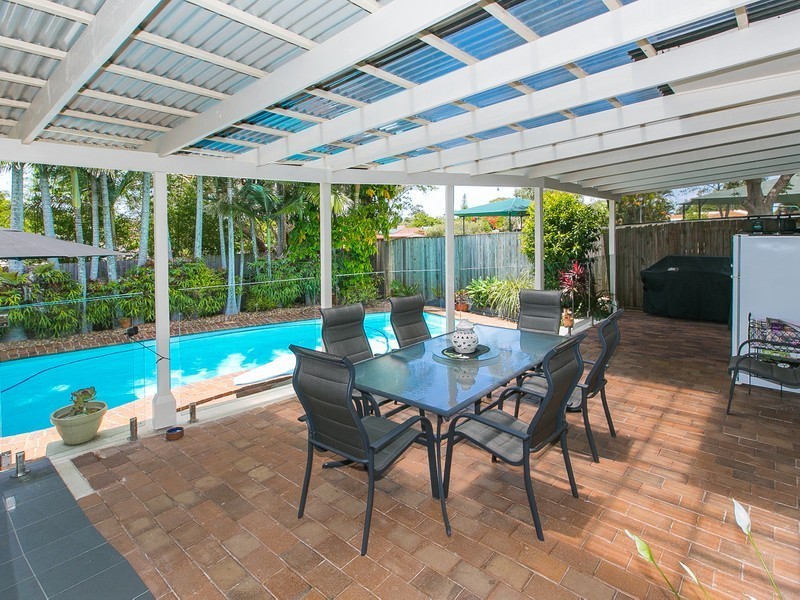 42 Luderick St, Manly West QLD 4179