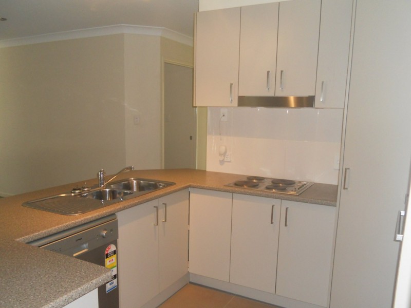 2/3 Claymeade St, Wynnum QLD 4178