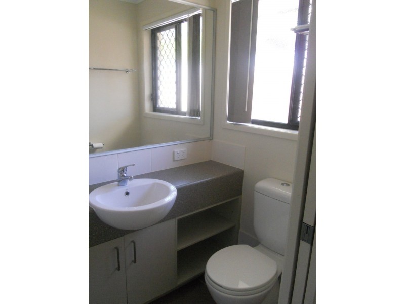 2/3 Claymeade St, Wynnum QLD 4178