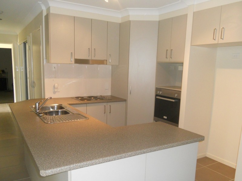 2/3 Claymeade St, Wynnum QLD 4178