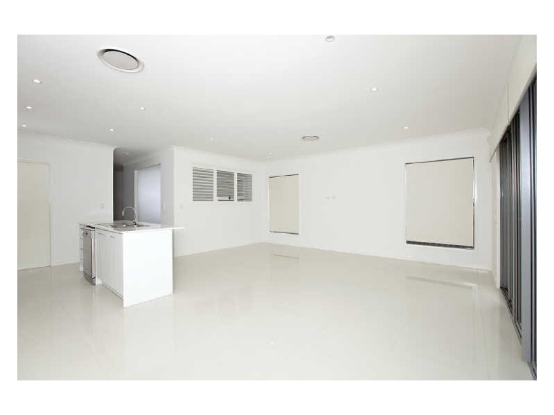 12 Wassell Street, Wynnum QLD 4178