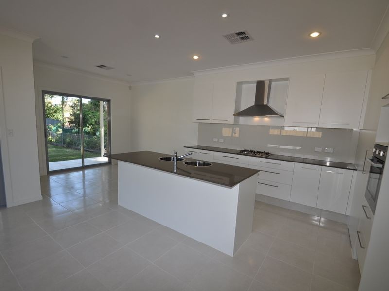 150 Mooroondu Rd, Thorneside QLD 4158