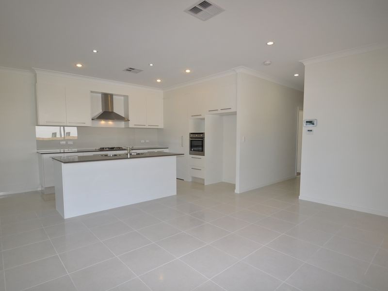 150 Mooroondu Rd, Thorneside QLD 4158