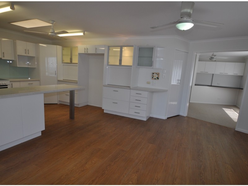 87 Oceana Terrace, Manly QLD 4179