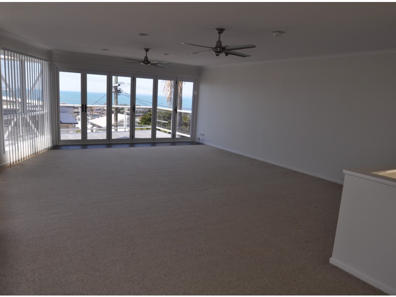 87 Oceana Terrace, Manly QLD 4179