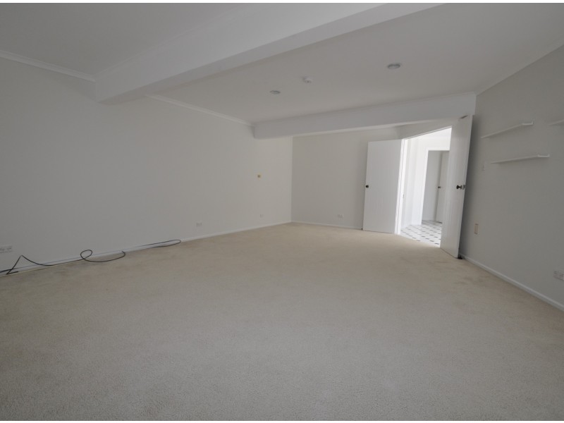 87 Oceana Terrace, Manly QLD 4179