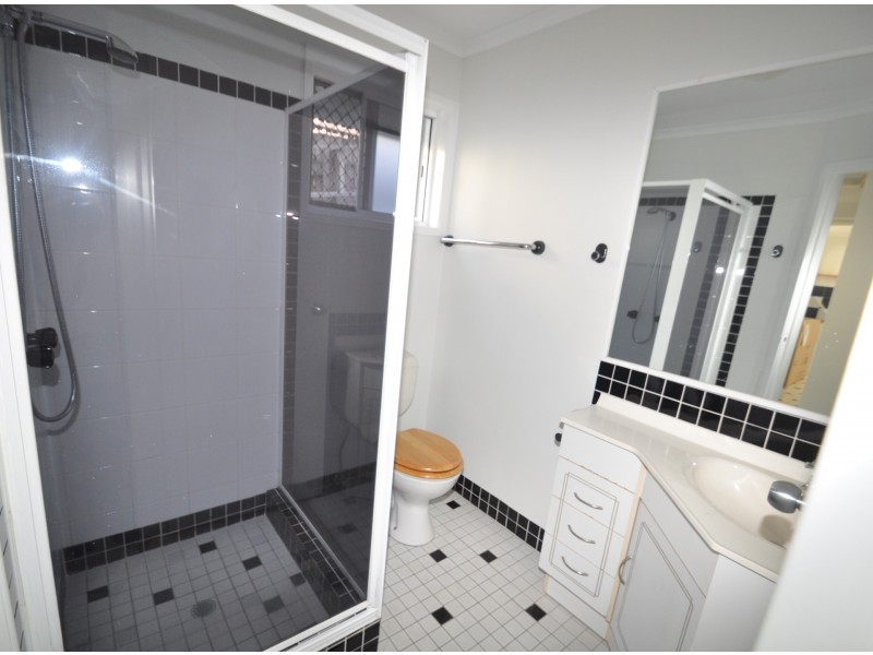 87 Oceana Terrace, Manly QLD 4179