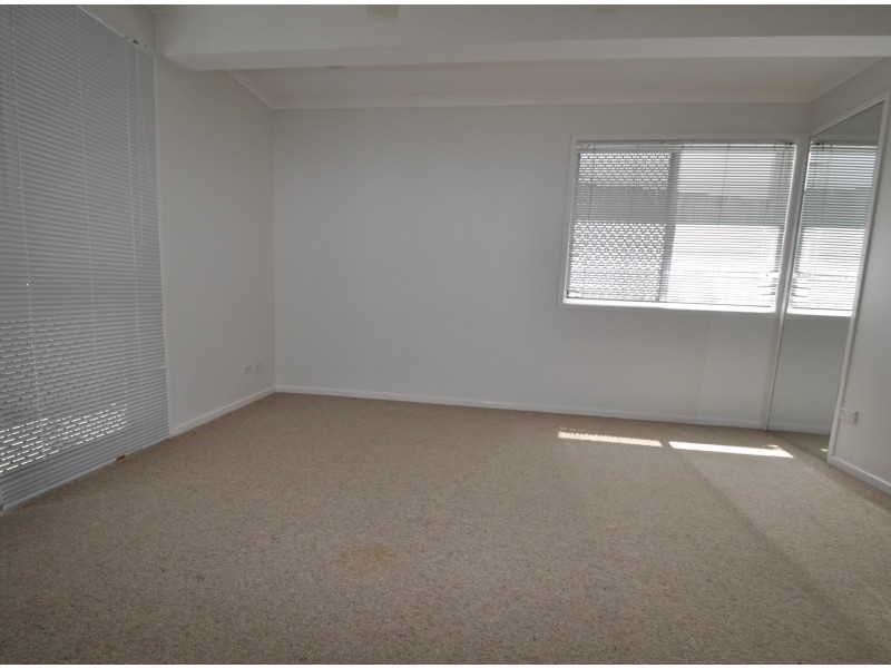 87 Oceana Terrace, Manly QLD 4179