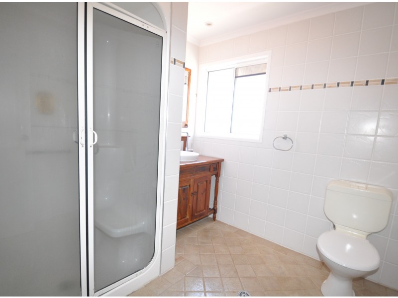 87 Oceana Terrace, Manly QLD 4179