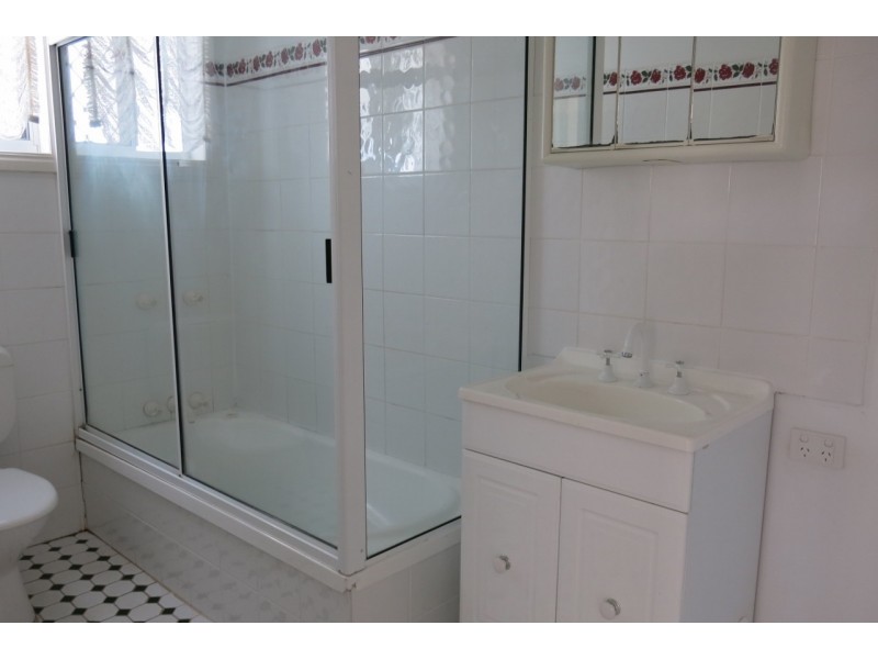 19 Akonna Street, Wynnum QLD 4178