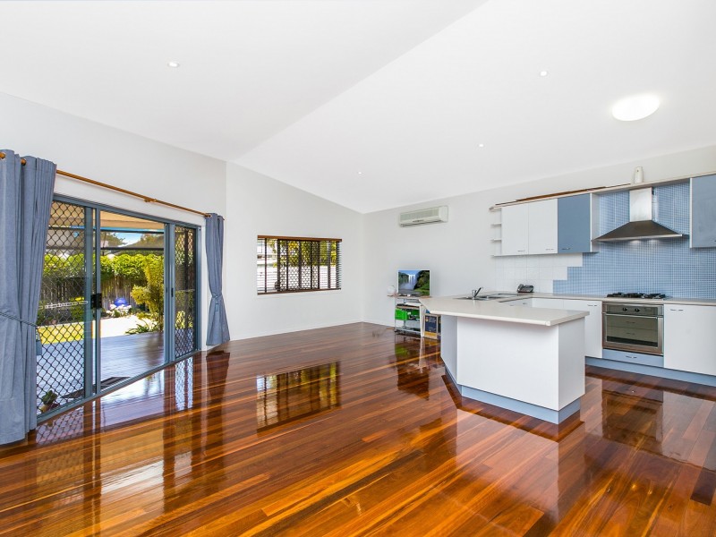 38 Cedar Street, Wynnum QLD 4178