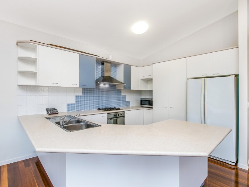 38 Cedar Street, Wynnum QLD 4178