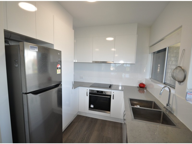 2/38 Edith Street, Wynnum QLD 4178