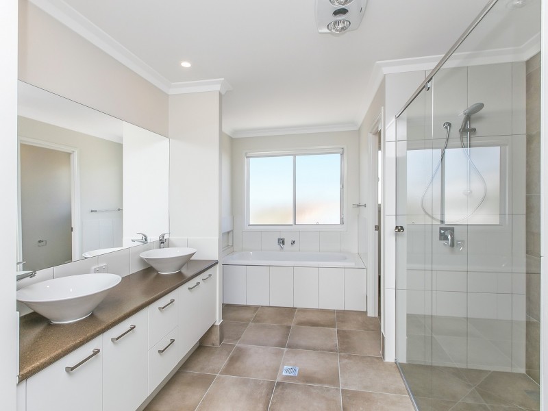 172 Ernest St, Manly QLD 4179