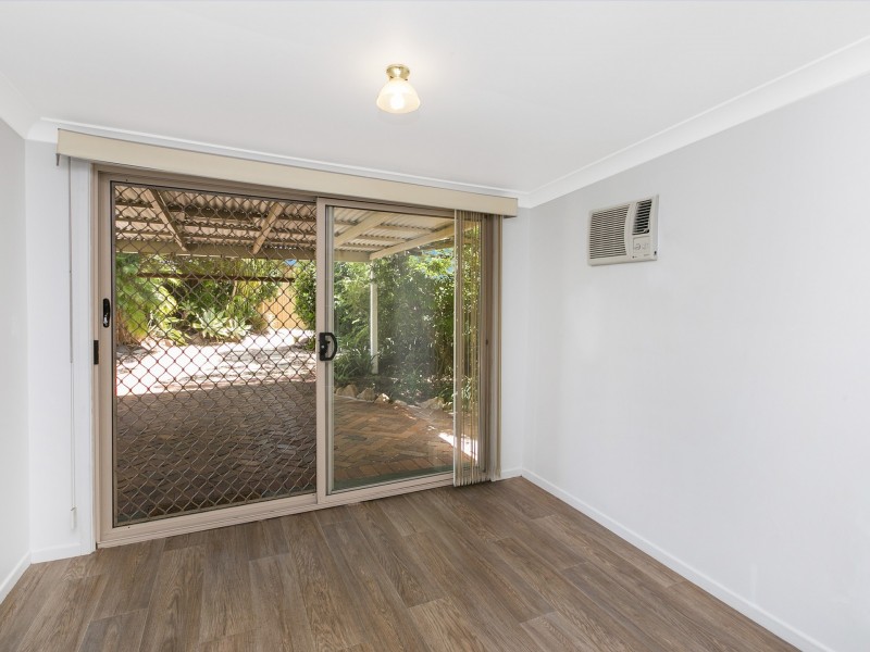 737 Esplanade, Lota QLD 4179