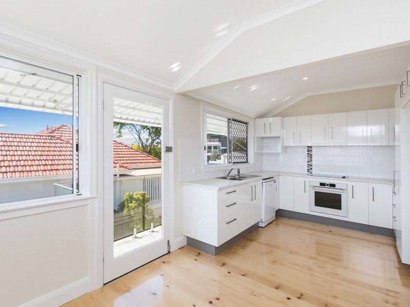 106 Carlton Terrace, Manly QLD 4179