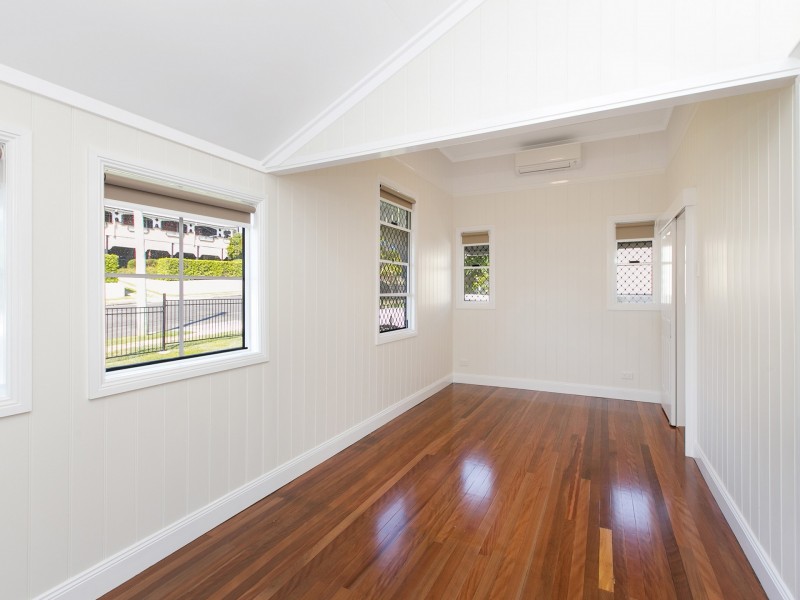 106 Carlton Terrace, Manly QLD 4179