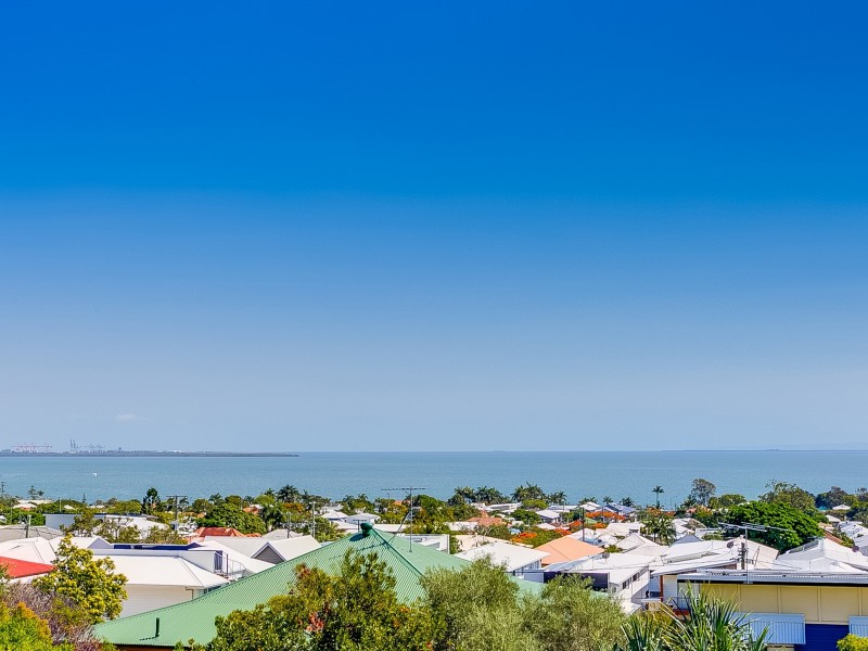 106 Carlton Terrace, Manly QLD 4179