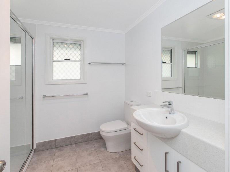 106 Carlton Terrace, Manly QLD 4179