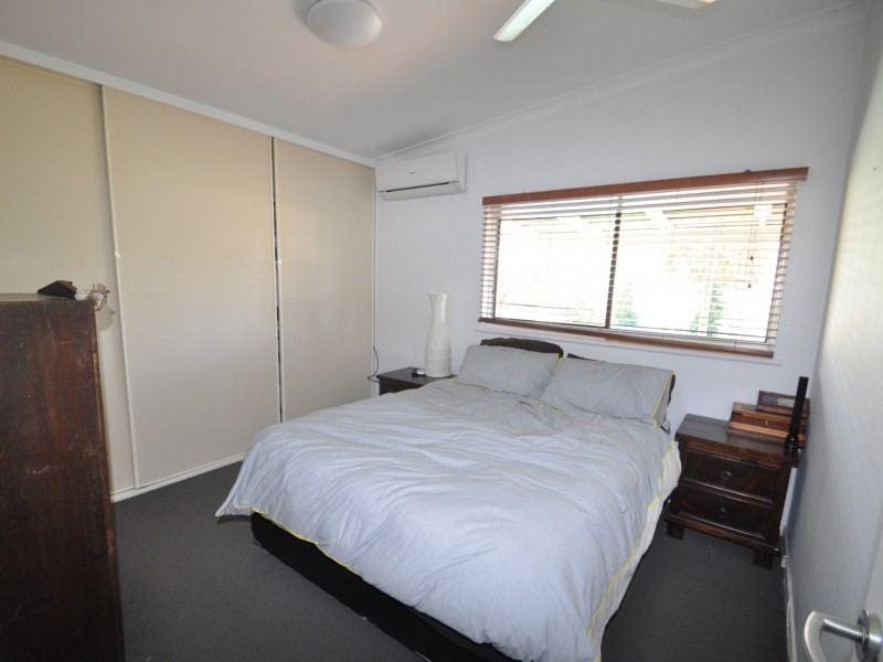 14 Coolcrest Cres, Wynnum QLD 4178