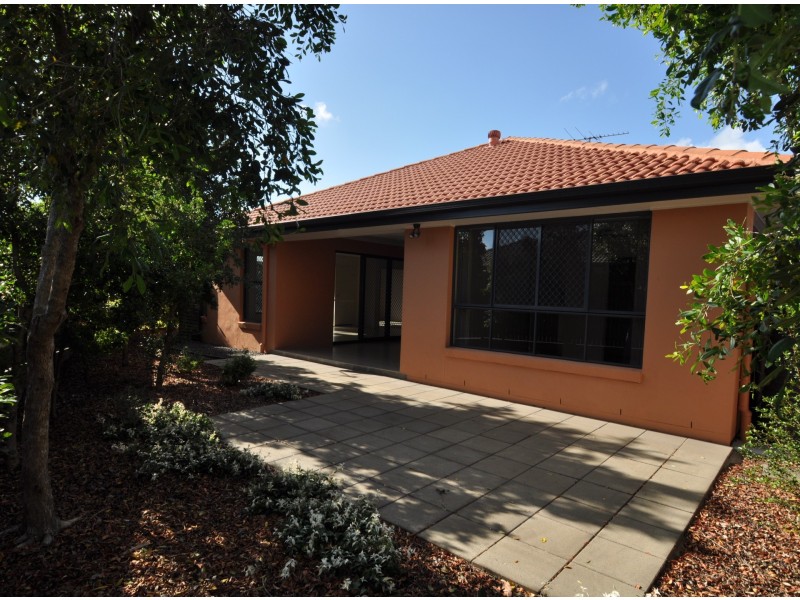 4 Begonia Court, Wynnum West QLD 4178