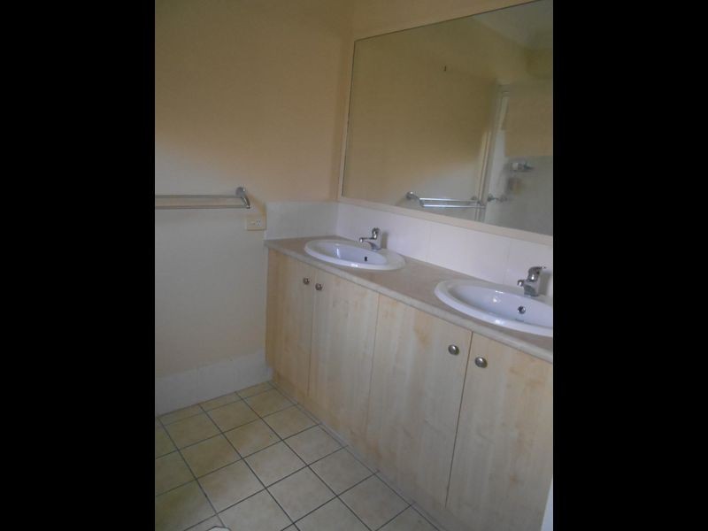 24 Ross Place, Wakerley QLD 4154