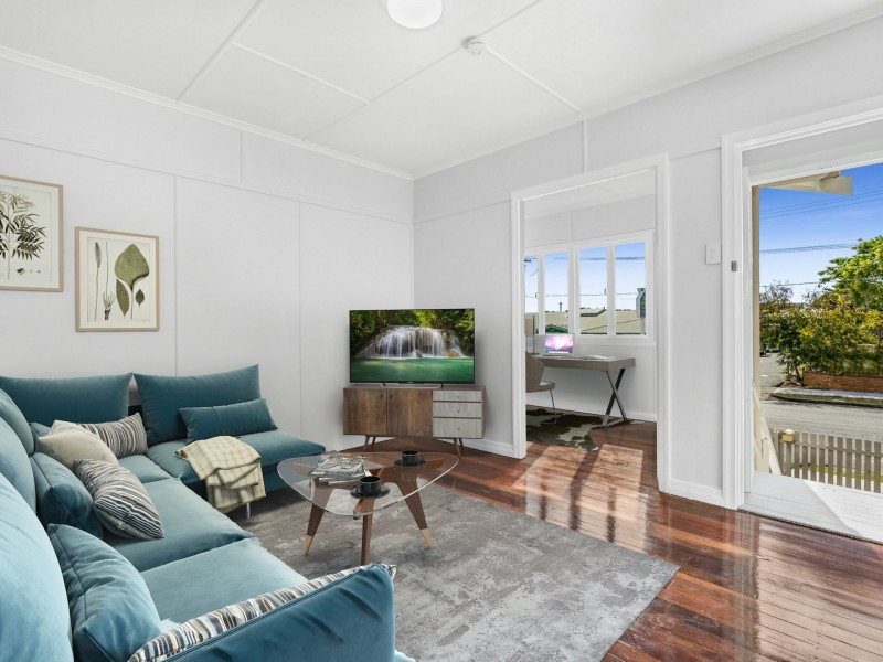 74 Clara Street, Wynnum QLD 4178
