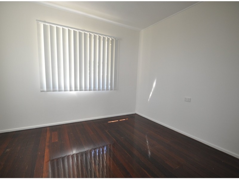 6 Malabar Street, Wynnum West QLD 4178