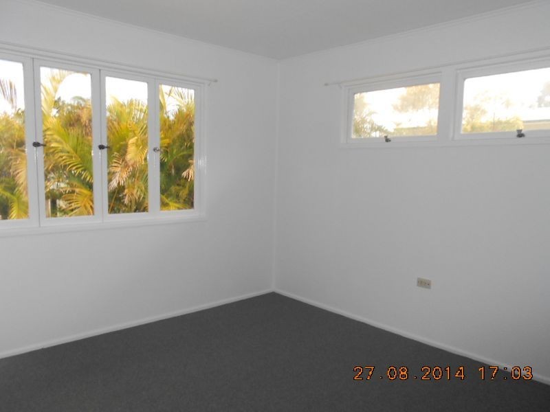 10 Bushing Street, Wynnum West QLD 4178