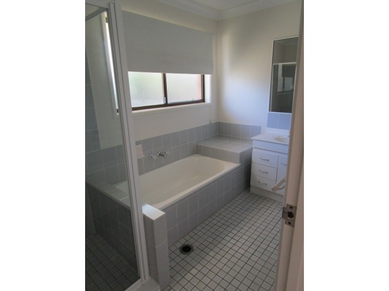 7 Emmett Street, Wynnum West QLD 4178