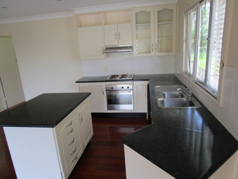 81 Haylock Street, Wynnum QLD 4178