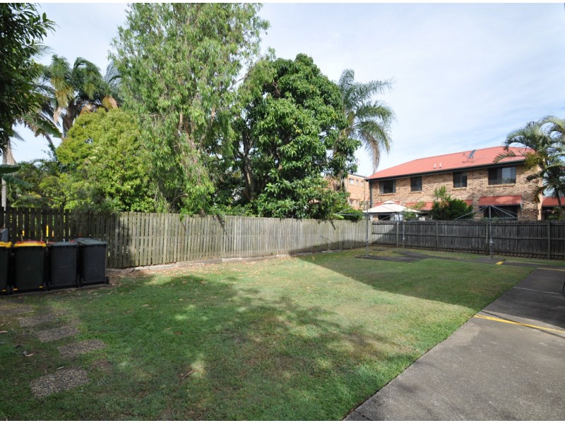 2/9 St Catherines Tce, Wynnum QLD 4178