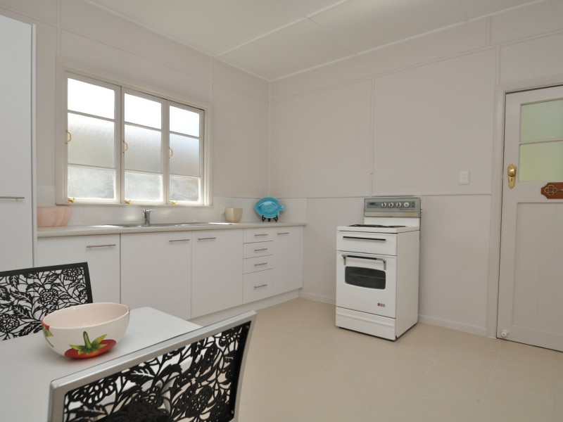 76 Whites Road, Manly West QLD 4179