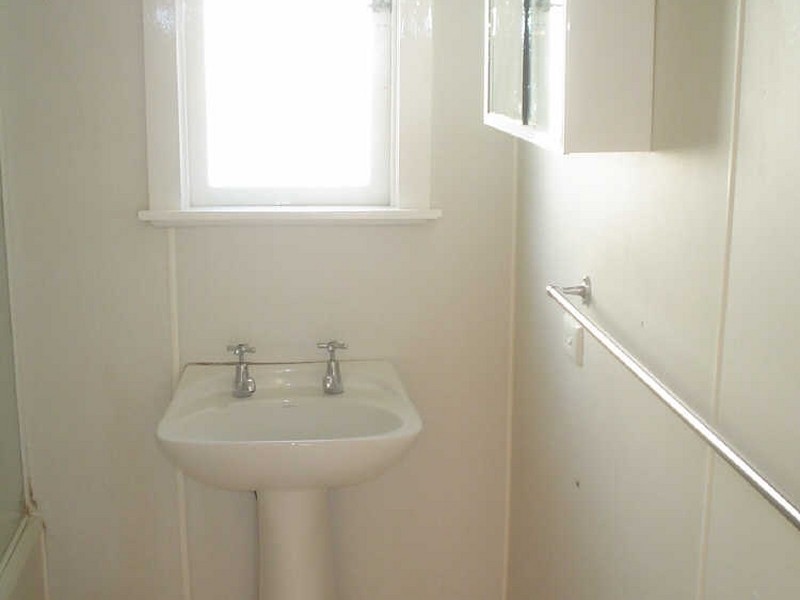 5 Macdonald Street, Lota QLD 4179