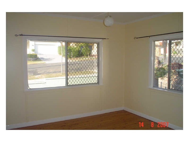 5 Macdonald Street, Lota QLD 4179