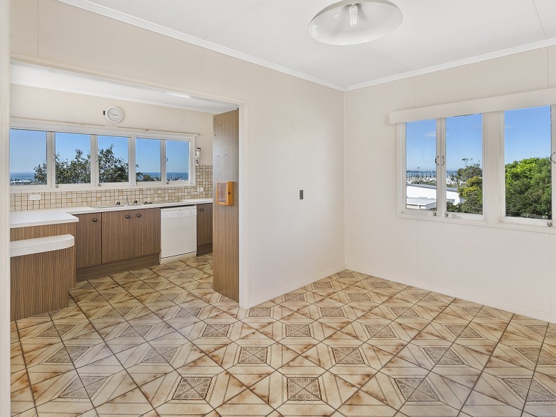 12 Kooralgin Street, Manly QLD 4179