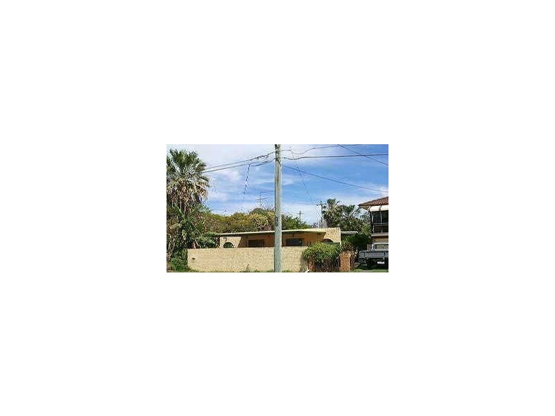 2 Ure Street, Wynnum QLD 4178