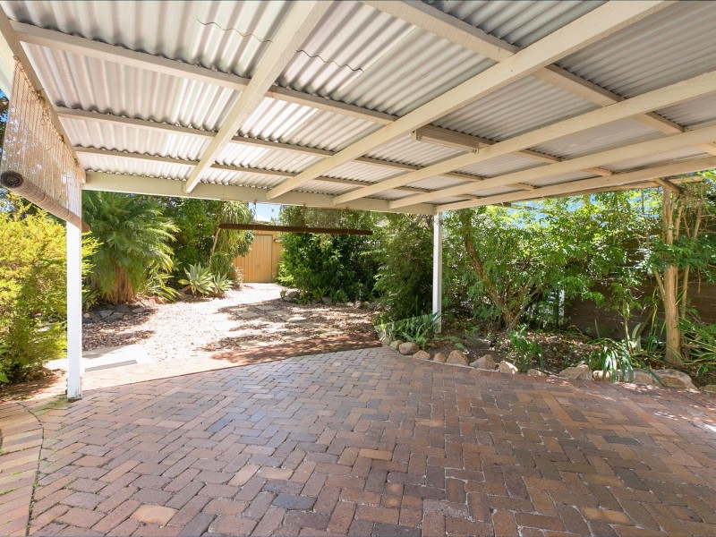 737 Esplanade, Lota QLD 4179