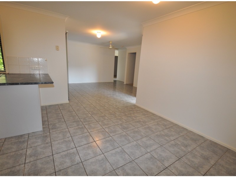 54 Samantha Street, Wynnum West QLD 4178