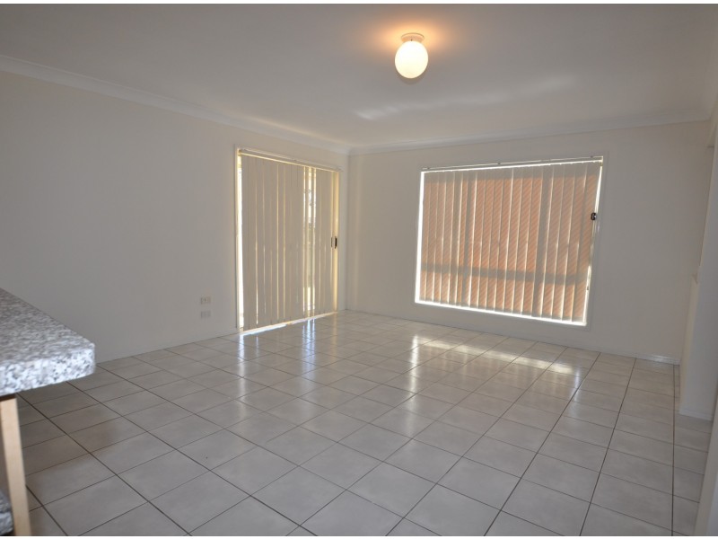 38 Poinciana St, Wynnum West QLD 4178