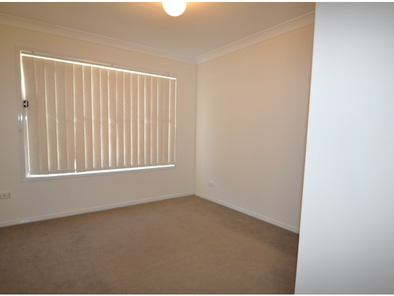 38 Poinciana St, Wynnum West QLD 4178