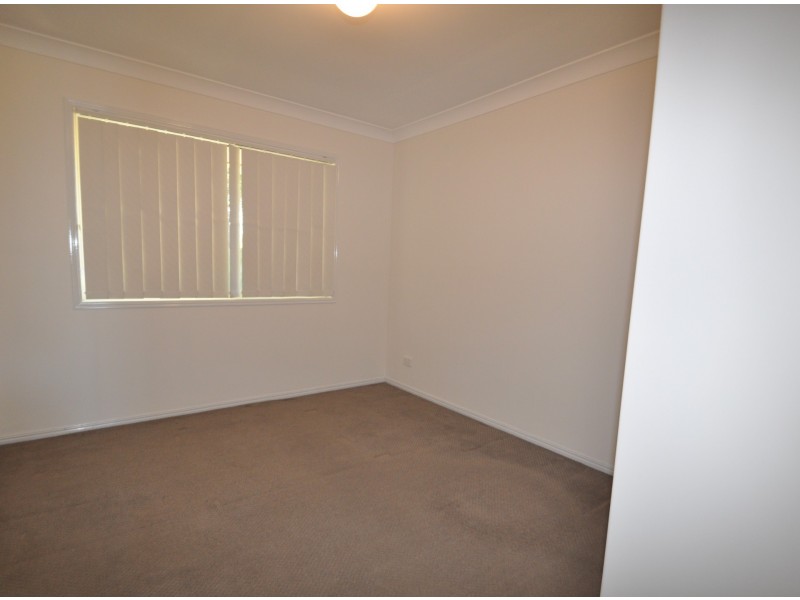 38 Poinciana St, Wynnum West QLD 4178