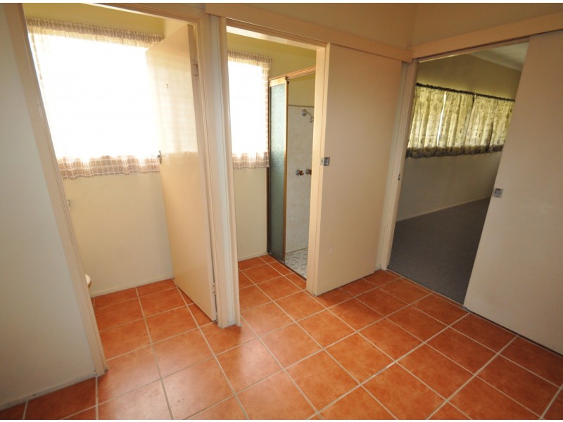 154 Stradbroke Ave, Wynnum QLD 4178