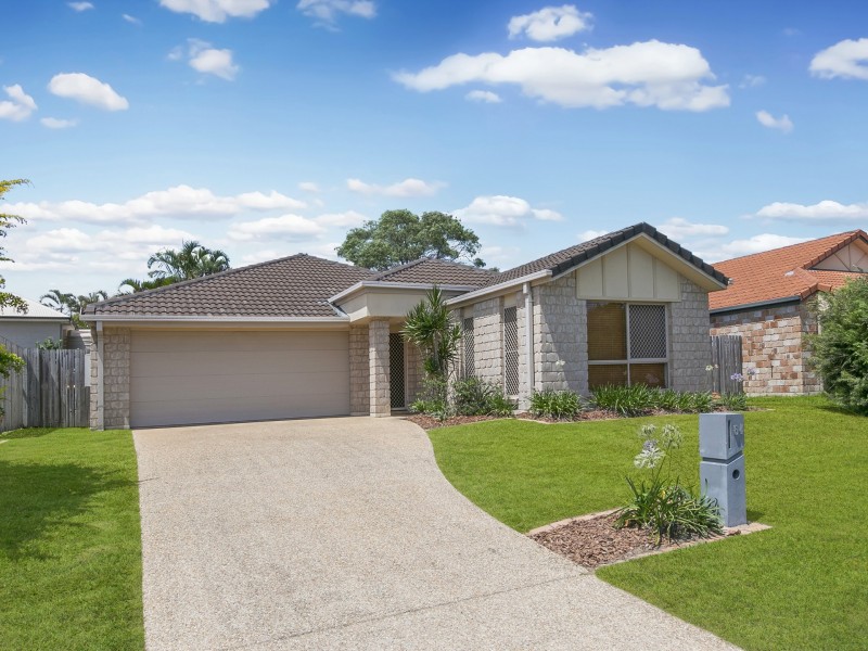64 New Lindum Road, Wynnum West QLD 4178