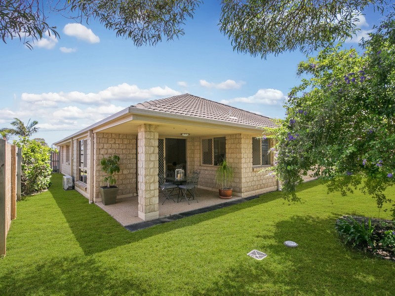 64 New Lindum Road, Wynnum West QLD 4178